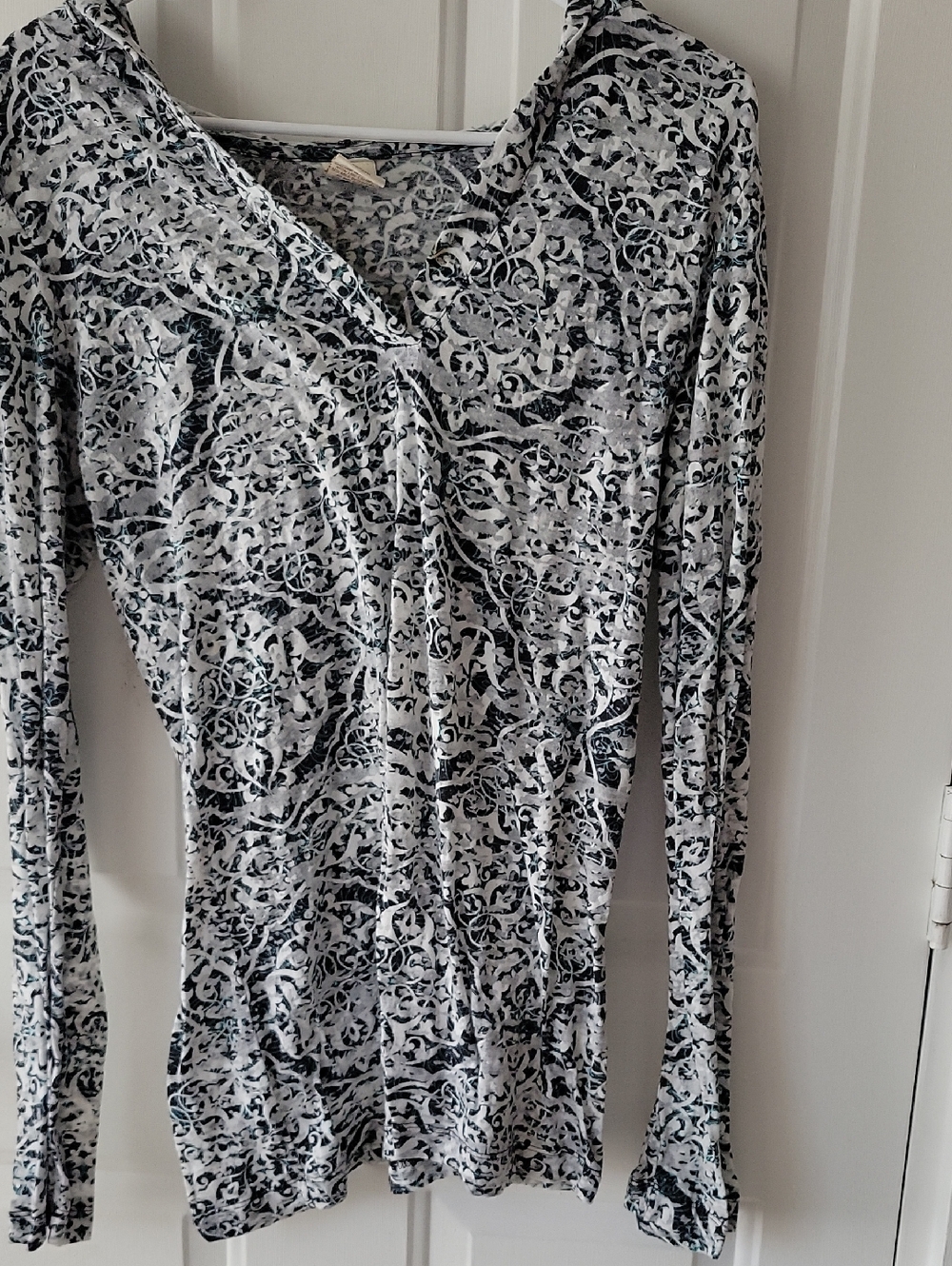 Marika Black, White & Teal Printed Long Sleeve Top